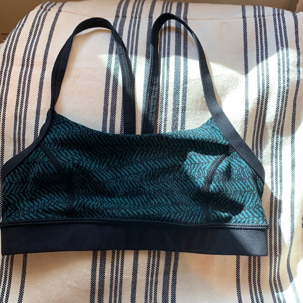 Lululemon sports bra
